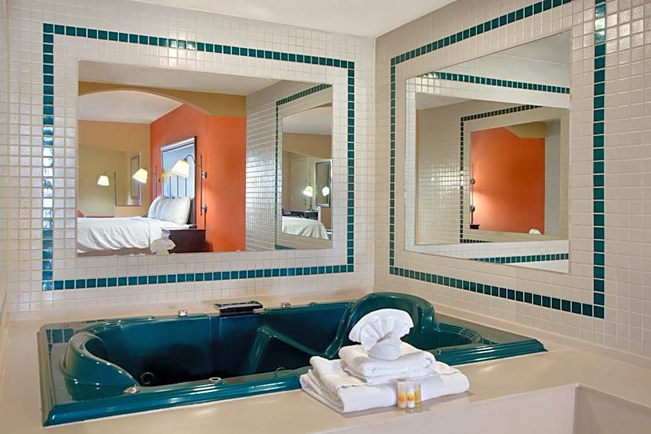 Days Inn by Wyndham Longview South