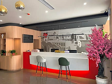 Thank Inn Hotel Henan Luohe Yancheng District Zhonglou Square