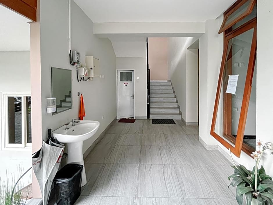 Urbanview Hotel Bubusini Batu by RedDoorz