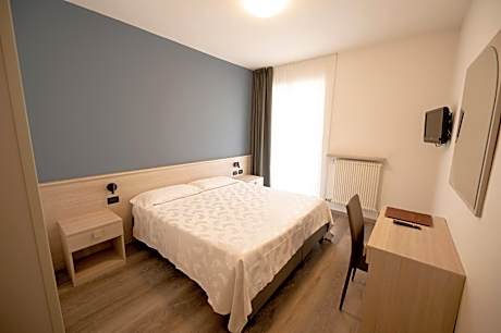 Superior Double or Twin Room with Mountain View