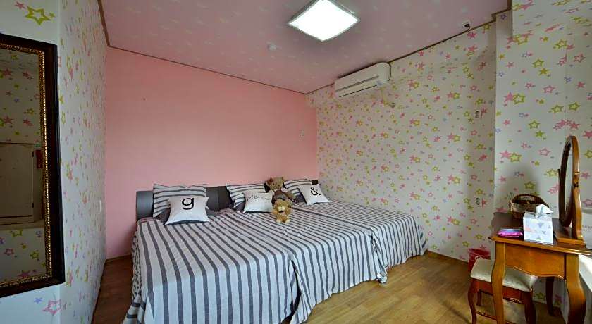 Funstay Inn Guesthouse