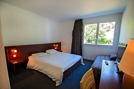Superior Triple Room - 1 Double Bed & 1 Single Bed