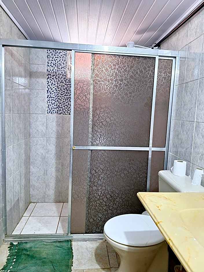 Hostel Canto da Praia São Sebastião - próximo ao enrocamento Caraguatatuba