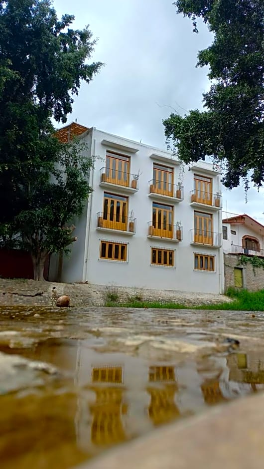 Santa Cecilia Hotel