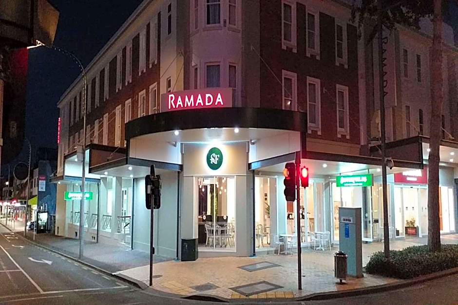 Ramada by Wyndham Hamilton City Center