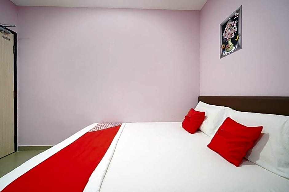 CMN Hotel & Homestay