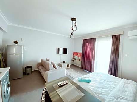 Studio in Royal Sun | Beach Resort | Pool View