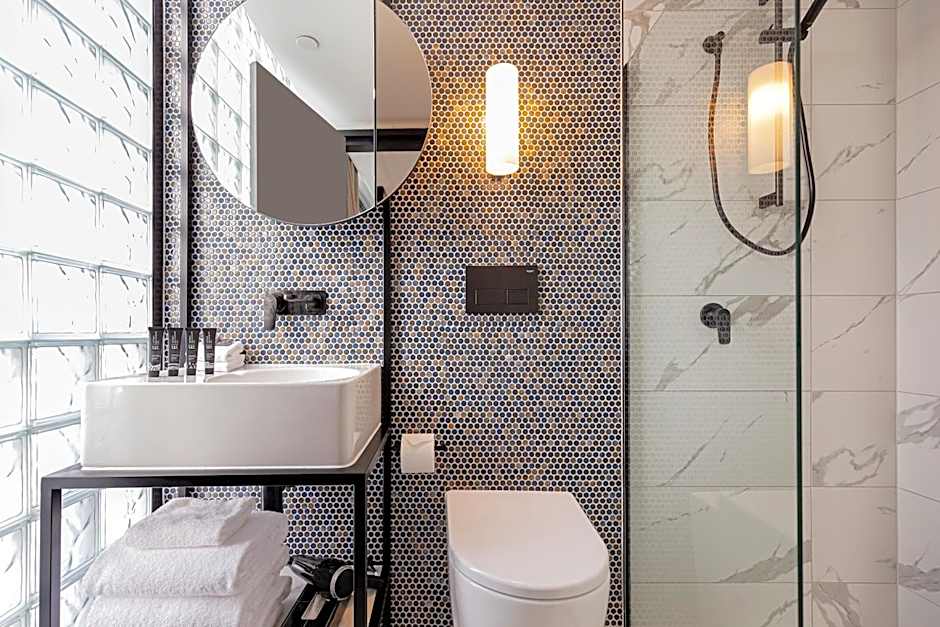 Brady Hotels Jones Lane