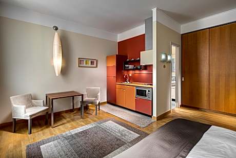 Deluxe Studio Single Use