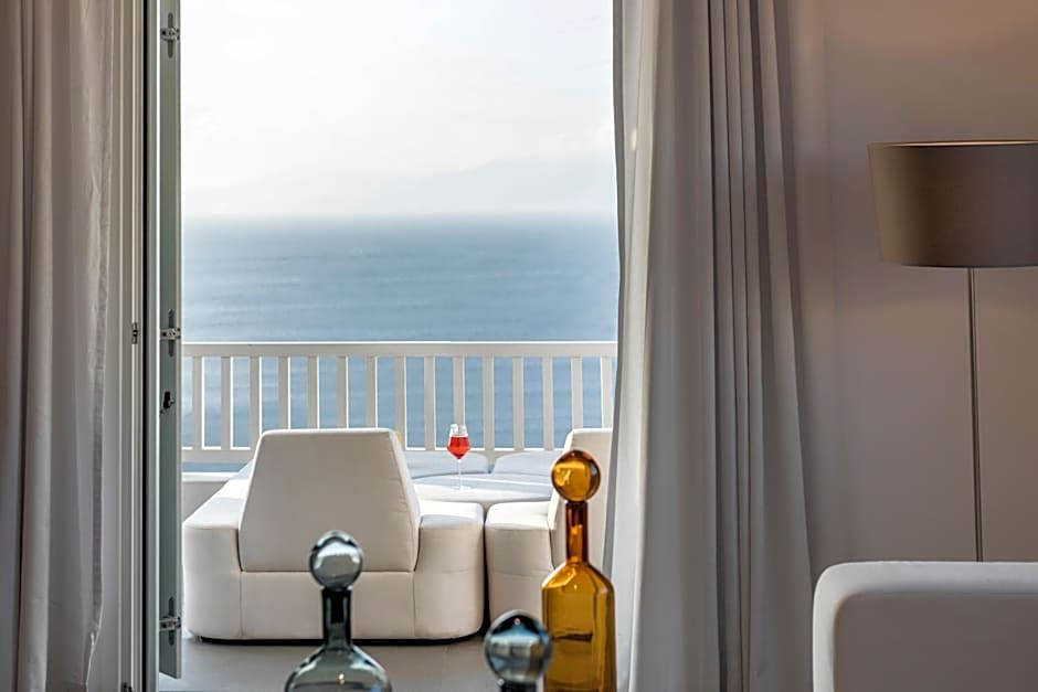 Myconian Korali Relais & Chateaux