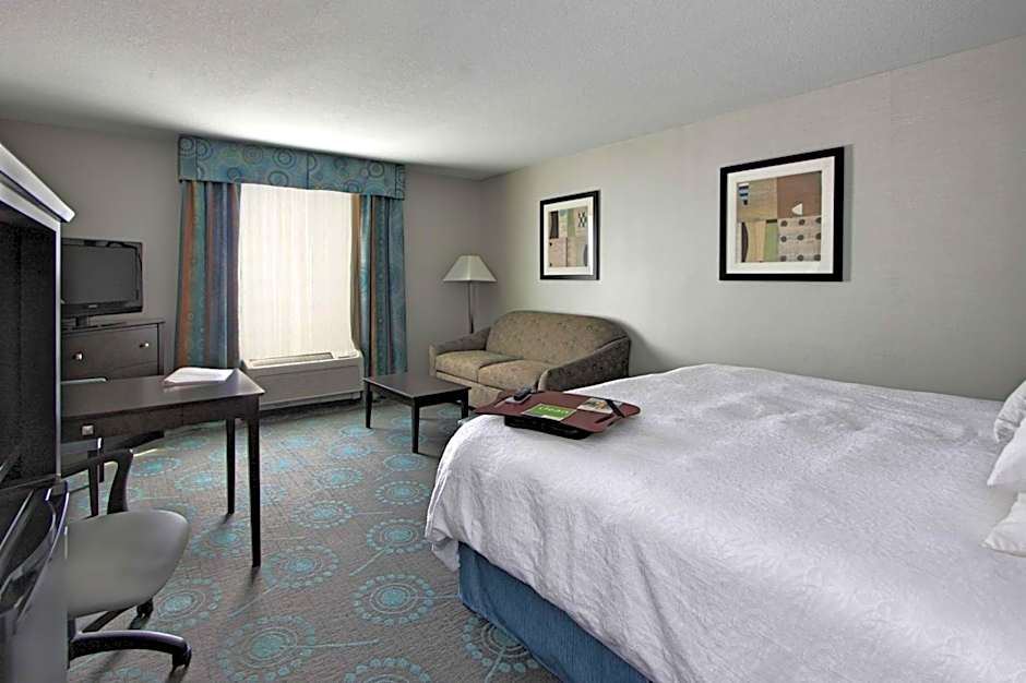 Hampton Inn By Hilton Defiance
