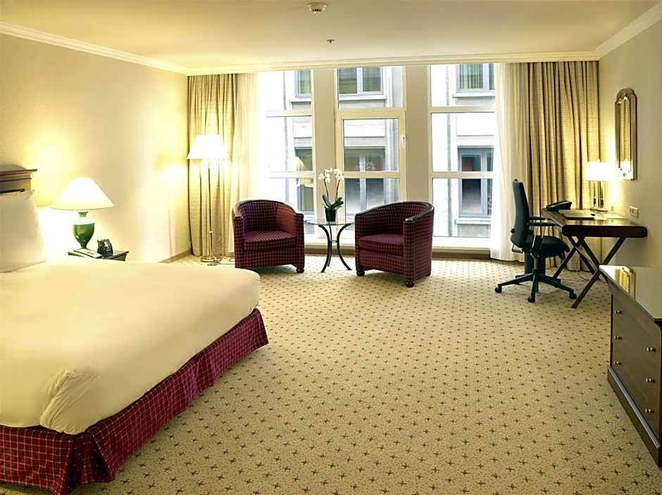 Hilton Antwerp Old Town