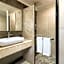Lilium Hotel & Suites