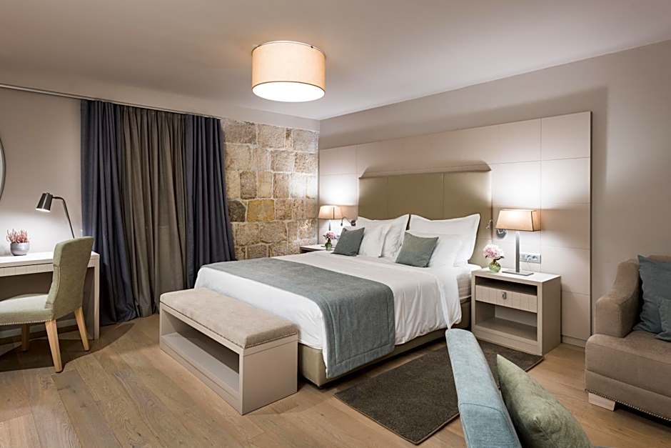 Photo 1 of 7 of Superior Suite, Sea View