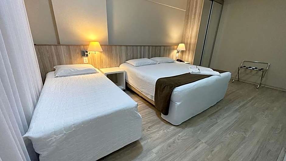 Aquarius Flat Aptos e Suítes