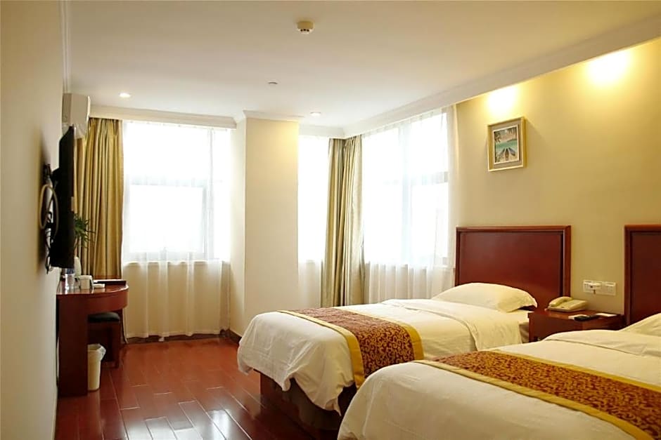 GreenTree Inn Huanggang Qichun County Railway Station Hotel