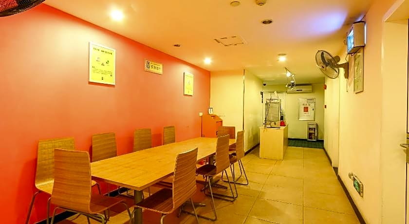 7 Days Inn Guangzhou Meihuayuan Metro Station Branch – Guangzhou (Canton), IA