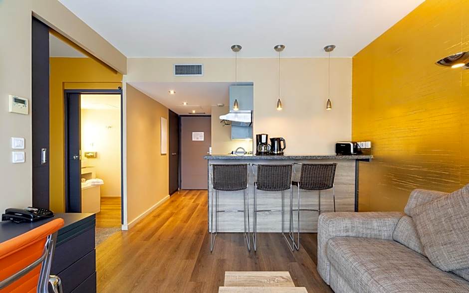 Appart Hotel Clement Ader