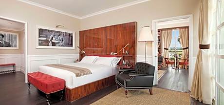 Two-Bedroom Signature King Suite