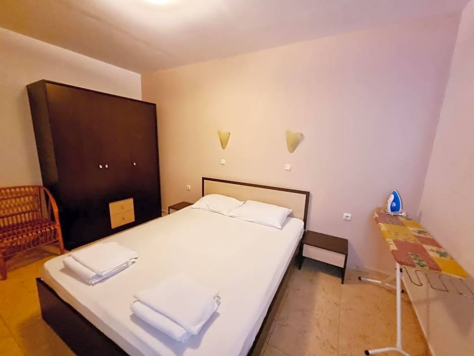 Breeze Apartment Complex