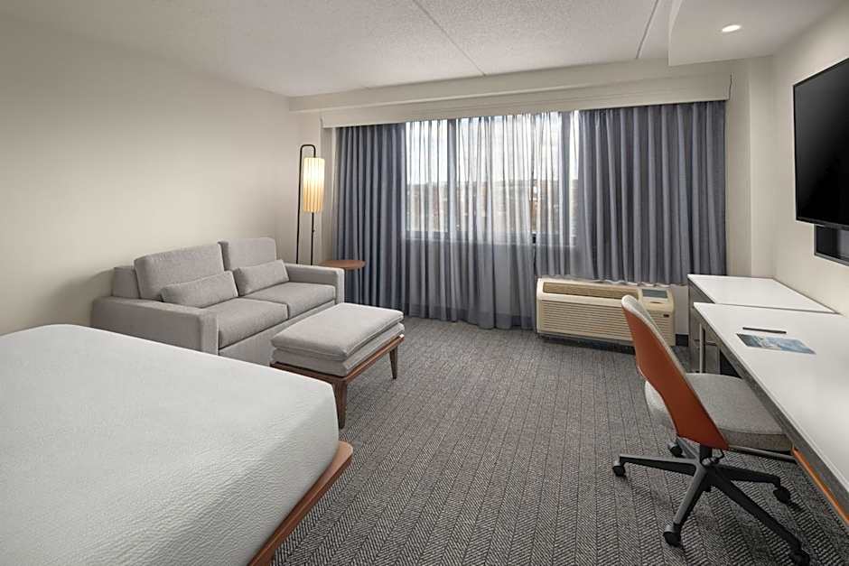 Courtyard by Marriott New Haven at Yale