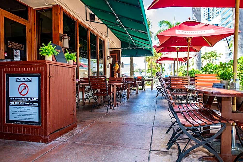 Norman s Hotel and Dining