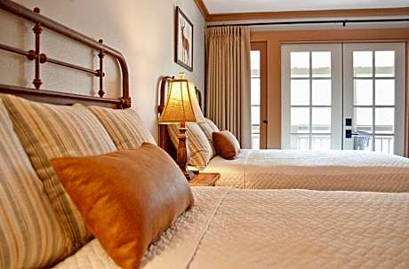 Double Room with Two Double Beds - Non-Smoking