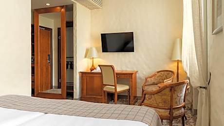 Classic Double or Twin Room