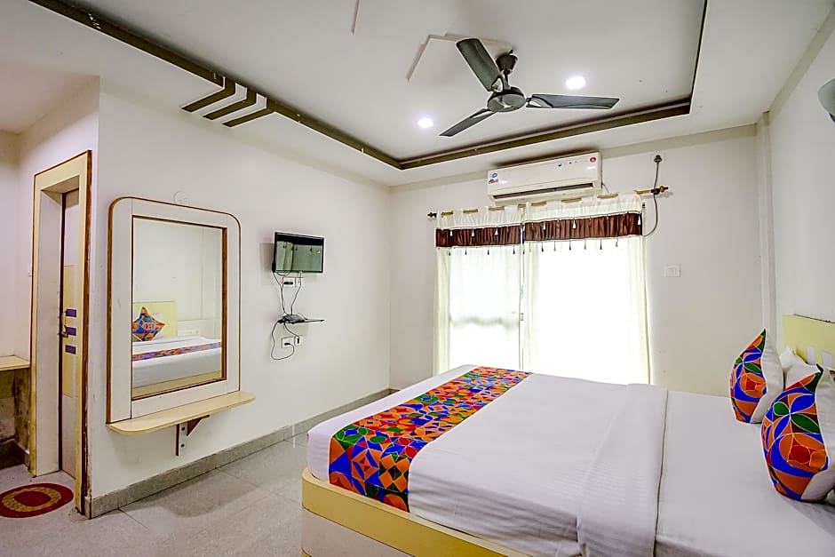 Hotel Shantikunja by OYO – Puri, TX