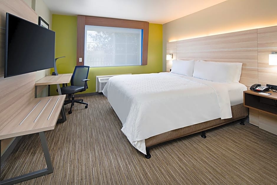 Holiday Inn Express Hotel & Suites Watsonville