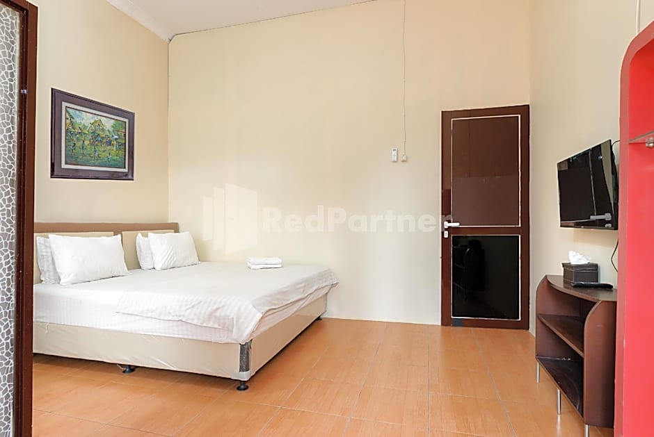 SR Residence near Mall Ciputra Cibubur Mitra RedDoorz