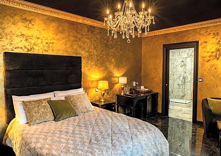 Julina Boutique Living