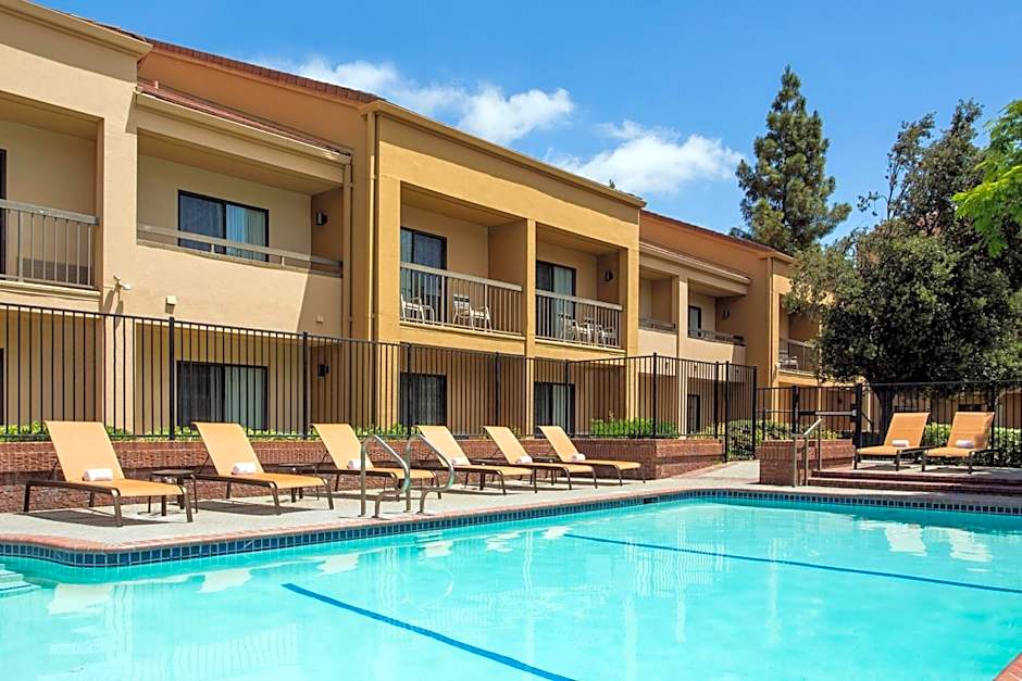 Courtyard by Marriott Pleasanton