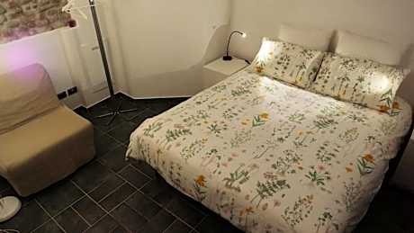 Double or Twin Room with Shared Bathroom