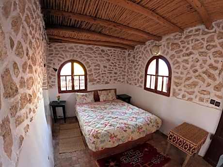 Family Room with Side Sea View