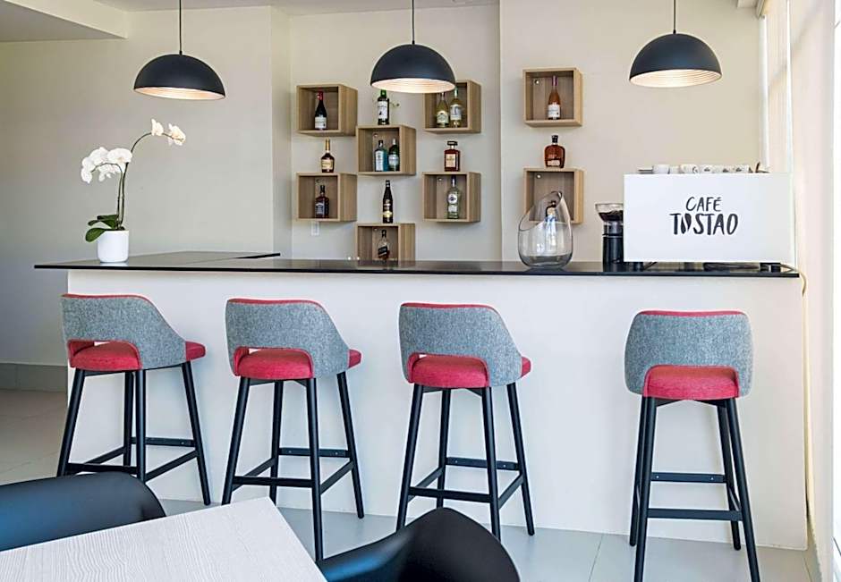 Super 8 by Wyndham Manzanillo