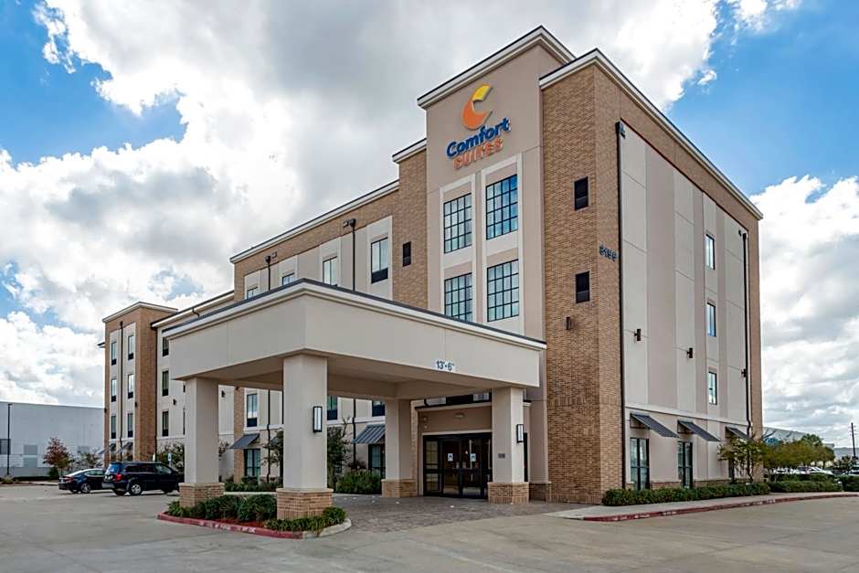 Comfort Suites Near Sam Houston Race Park