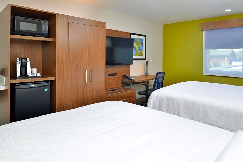 Holiday Inn Express Santa Rosa North By IHG