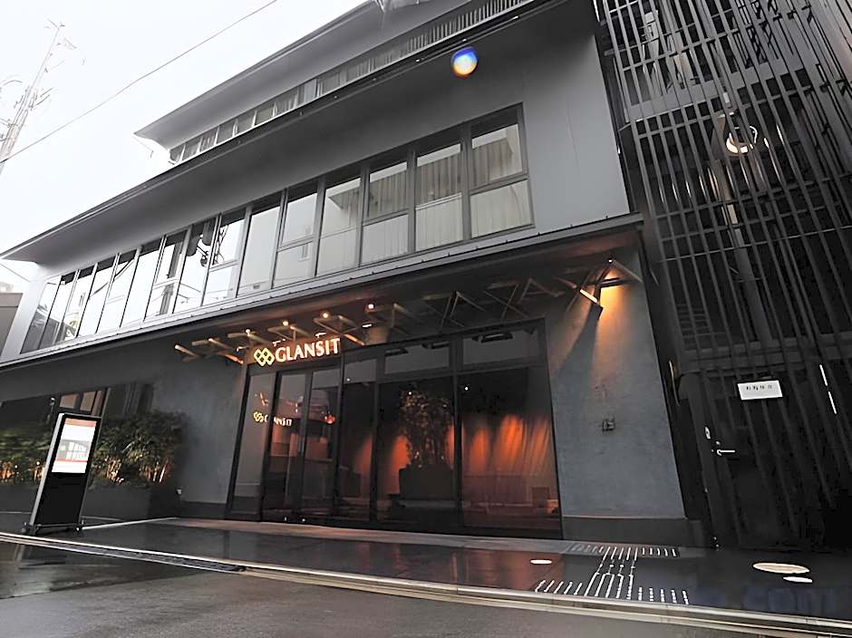 GLANSIT KYOTO KAWARAMACHI