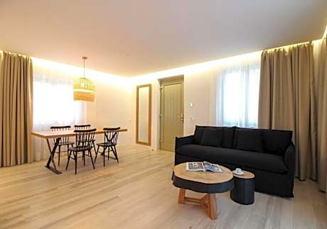 Executive Suite with Hot Tub