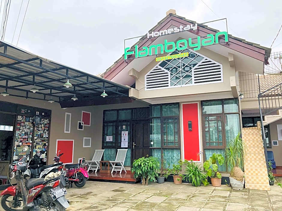 Flamboyan Homestay 1 Dieng Syariah RedPartner