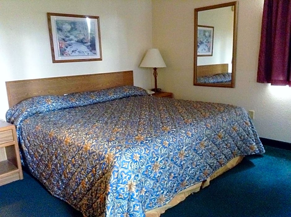 Travelodge by Wyndham Hudsonville