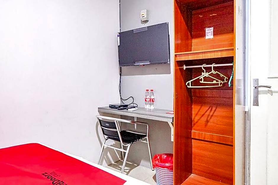 RedDoorz @ Citraland Surabaya