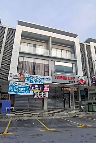 Pillows Plus Dream Inn