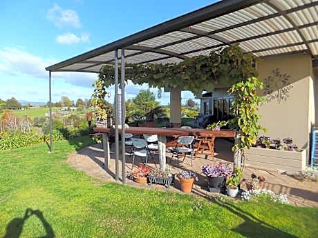 Waitomo Golfstays B&B