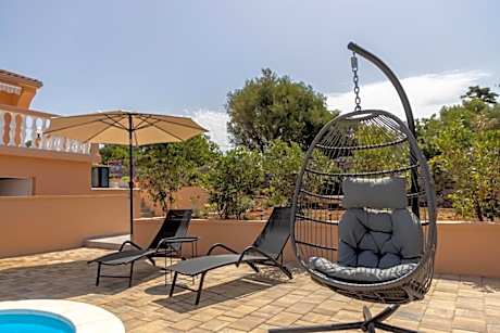 Villa Akulica with heated outdoor pool and seaview