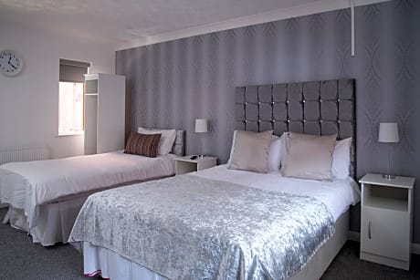 Double or Twin Room with Private Bathroom