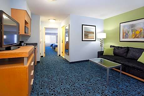 2 Queen Suite Walk In Shower