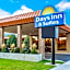 Days Inn & Suites by Wyndham Logan