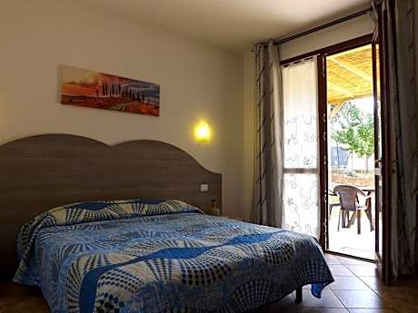 Double or Twin Room with Private Bathroom